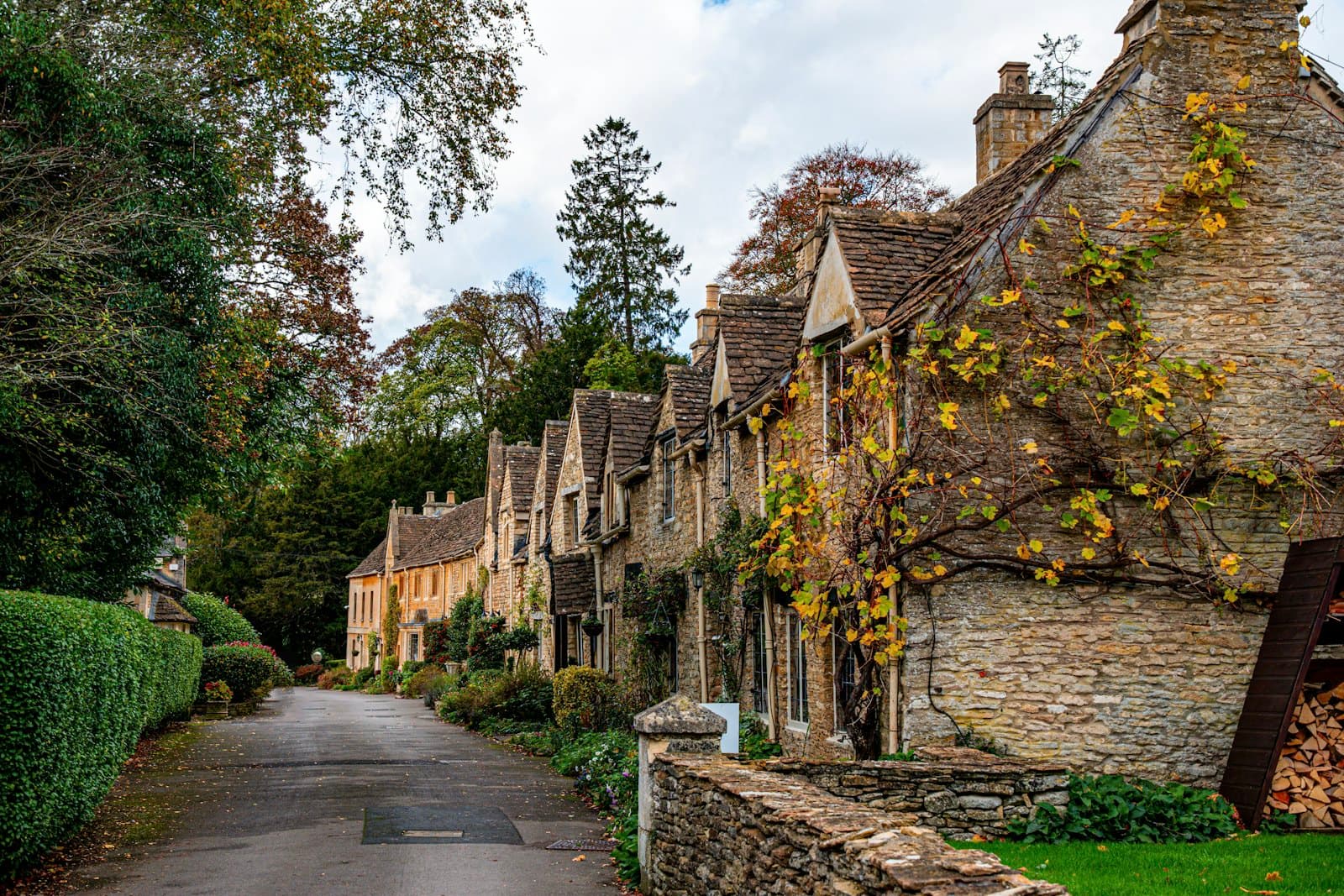 Stone cottages in a Cotswolds village